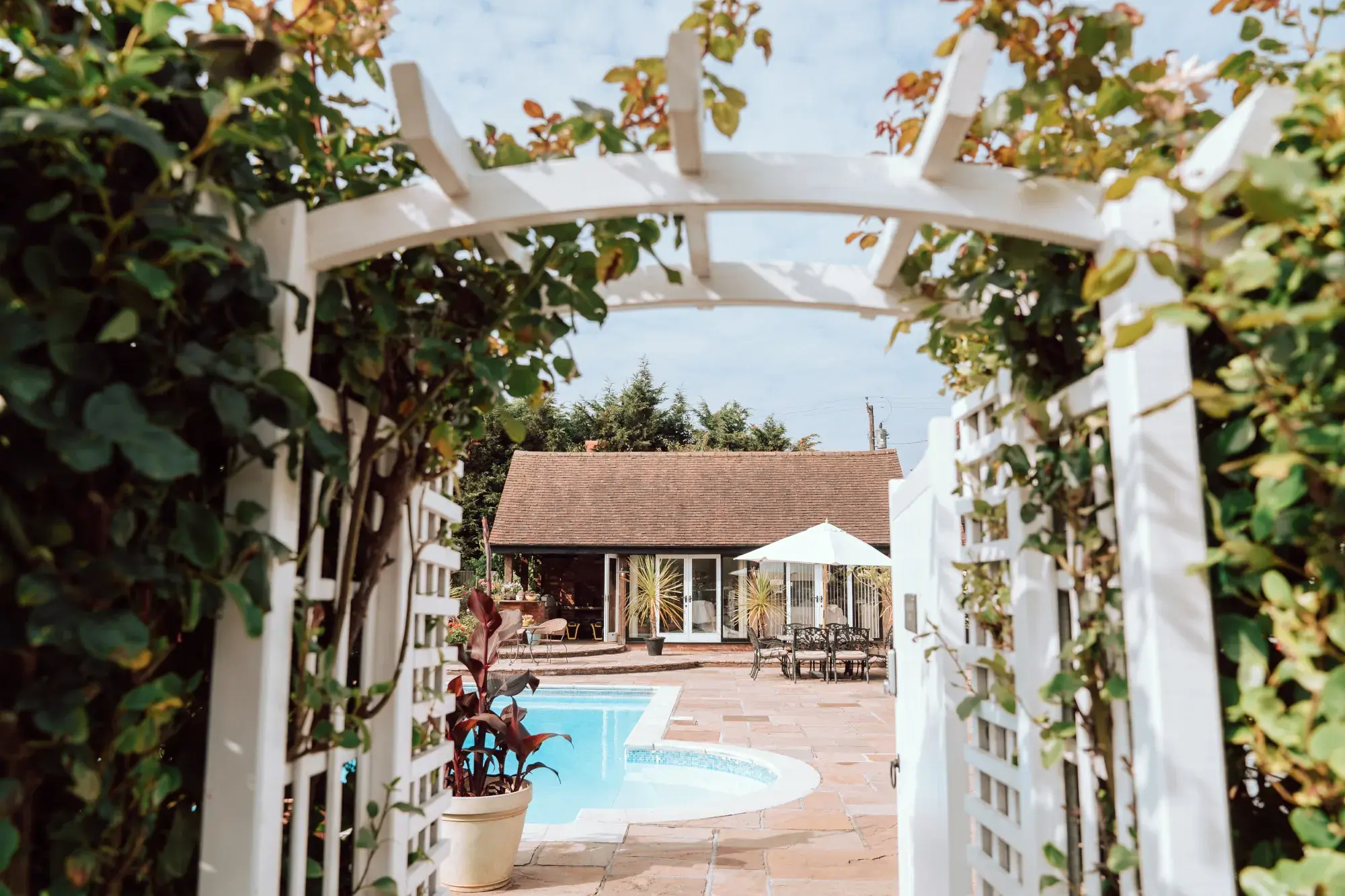 high-house-weddings-exclusive-events-venue-liam-gillan-photography-chris-emma-1-2000x1333